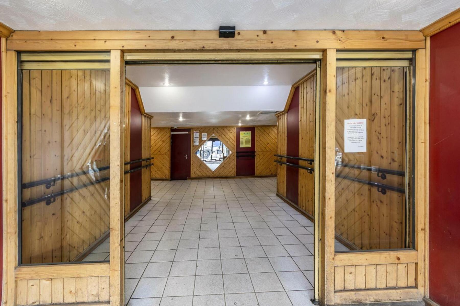Neves - Location: Pour 4 Personnes Dans Un Quartier Anime Apartment Val Thorens