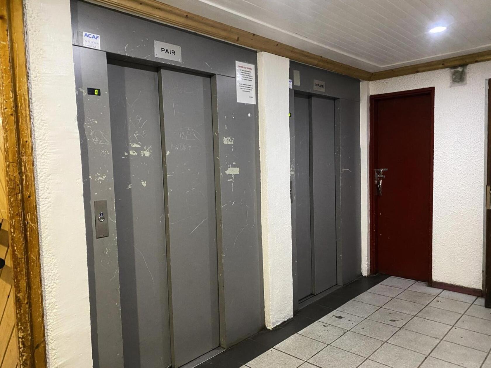 Apartment Neves - Location: Pour 4 Personnes Dans Un Quartier Anime *